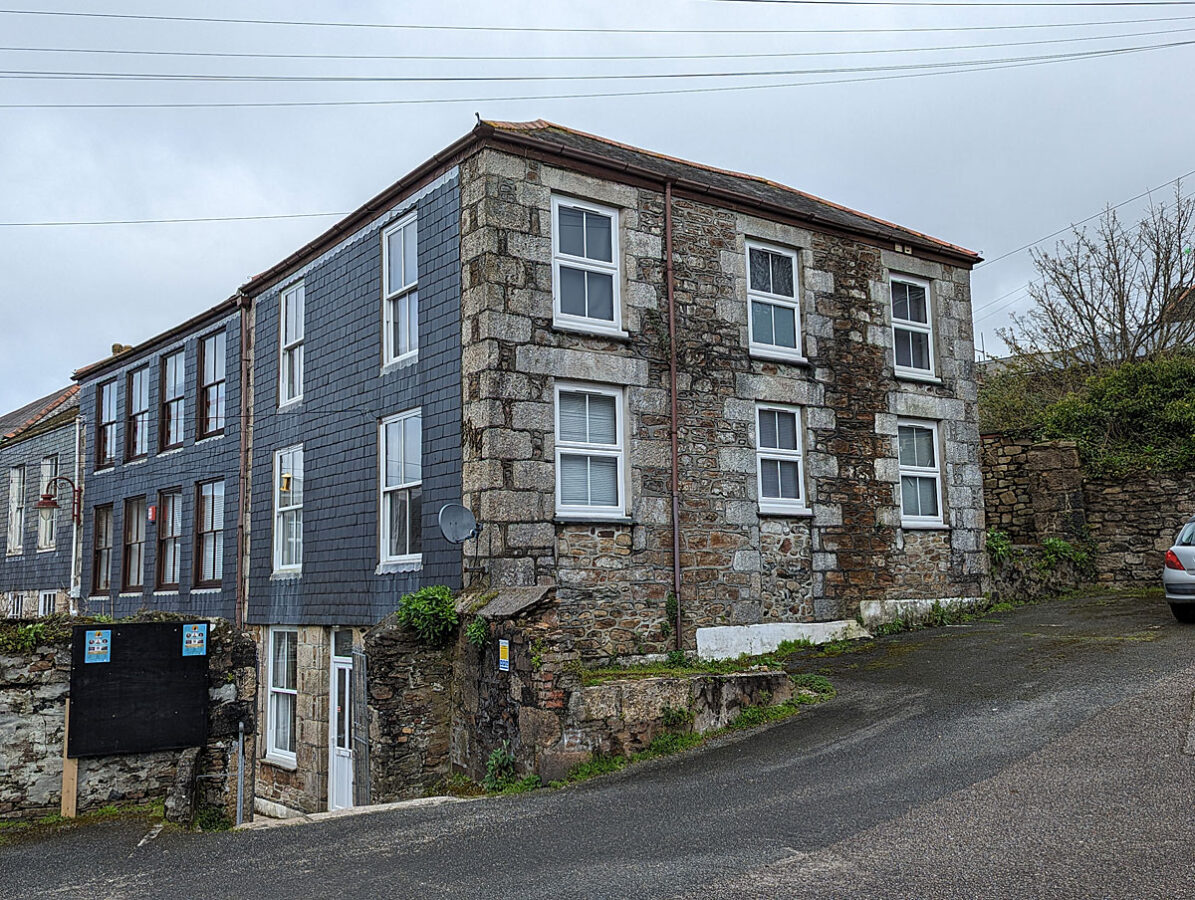 Back Lane West, Redruth. TR15 2BT - Real Estates (Cornwall)